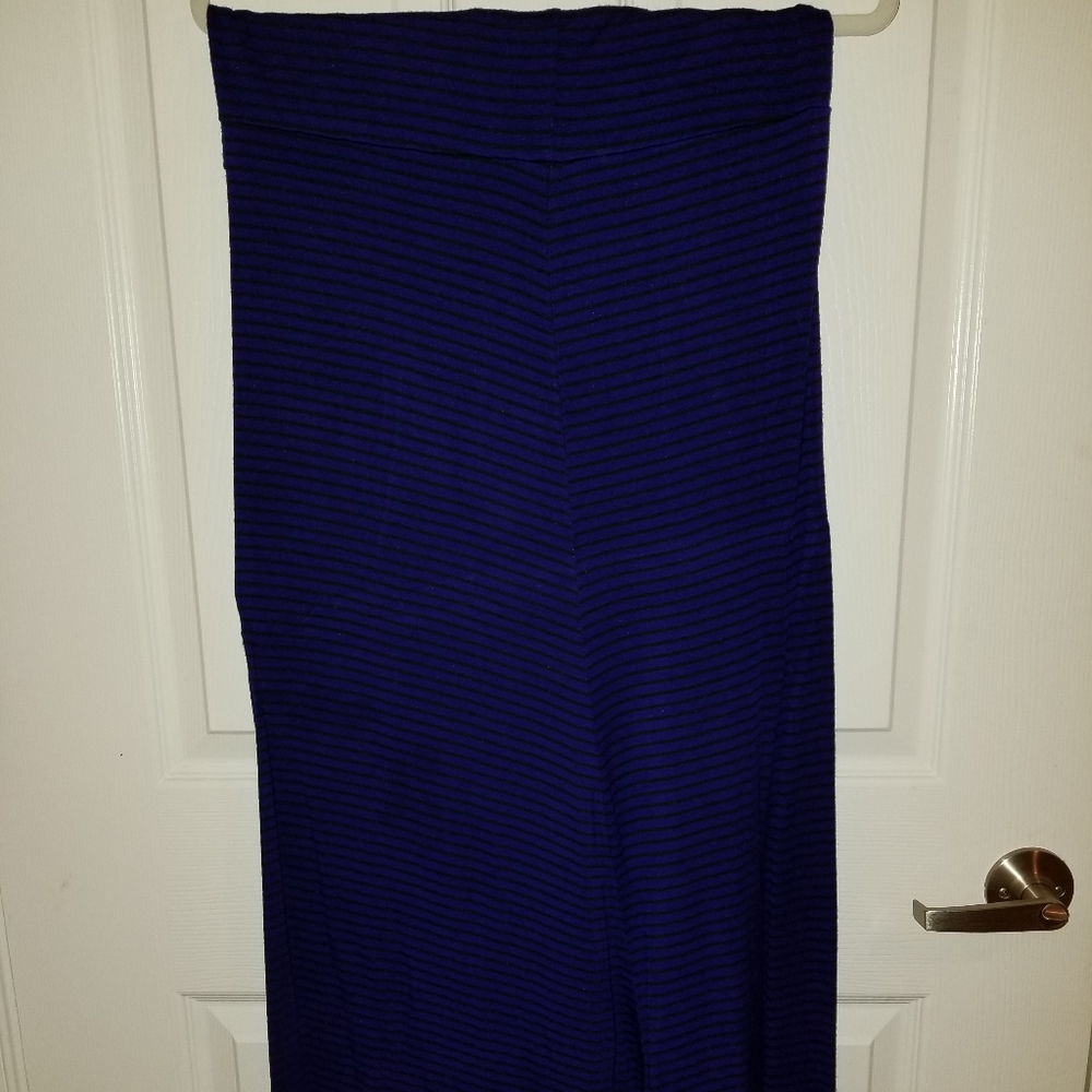 🖤💙Blue and black stripped maxi skirt💙🖤